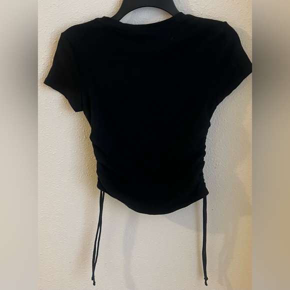 No Boundaries Black Shirt with Skull Size Medium - Picture 5 of 5